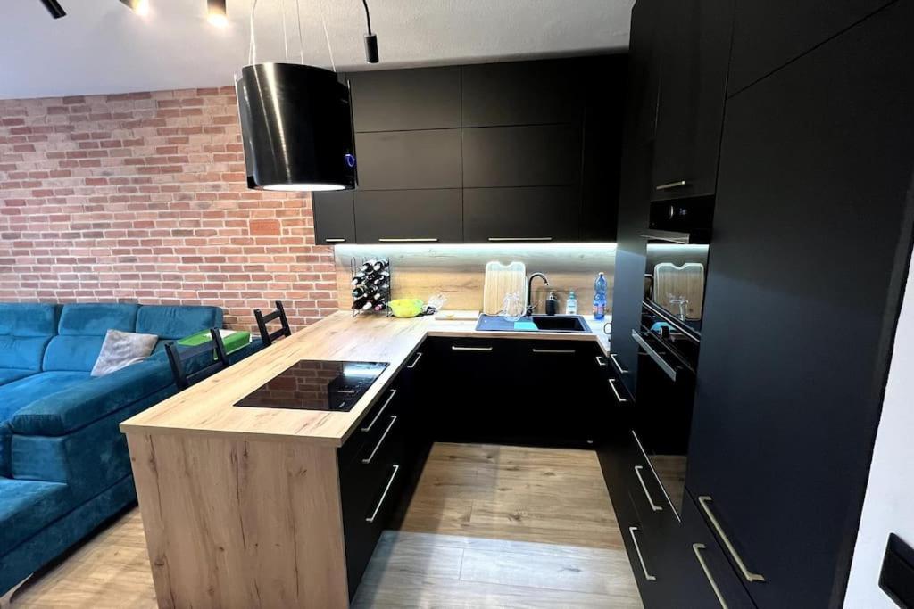 Lake Apartment, 2X Free Garage, 10 Mins To Centre Bratislava Extérieur photo