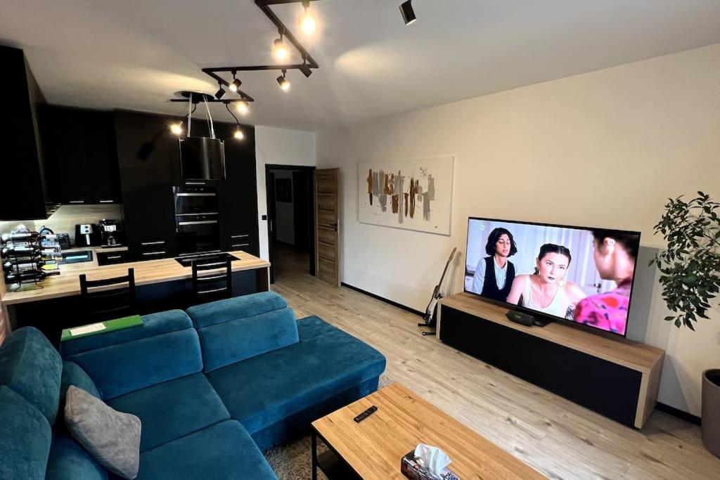Lake Apartment, 2X Free Garage, 10 Mins To Centre Bratislava Extérieur photo